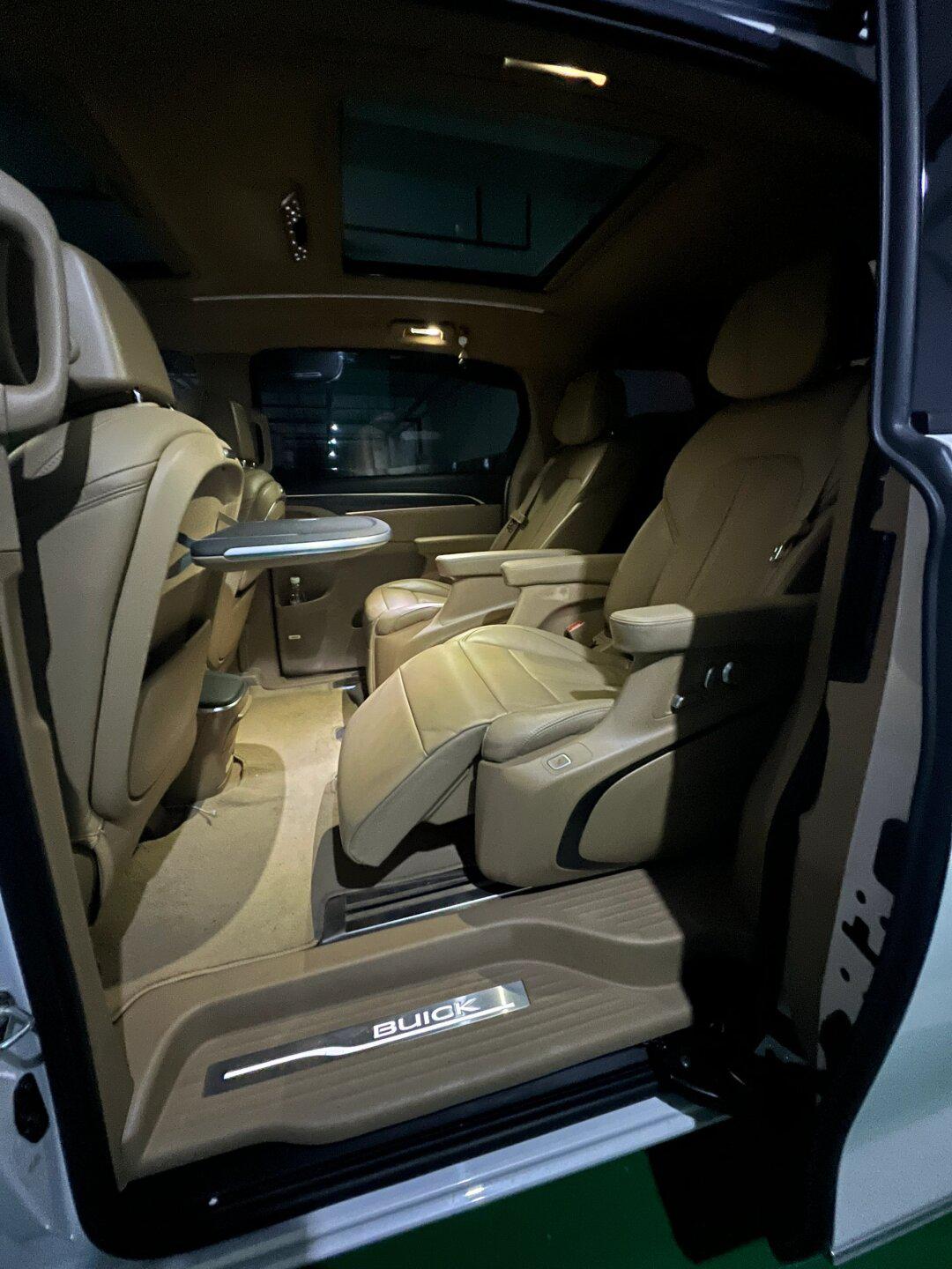 在南京商务车中巴包车是不是很贵该怎么选_别克gl8社区_易车社区