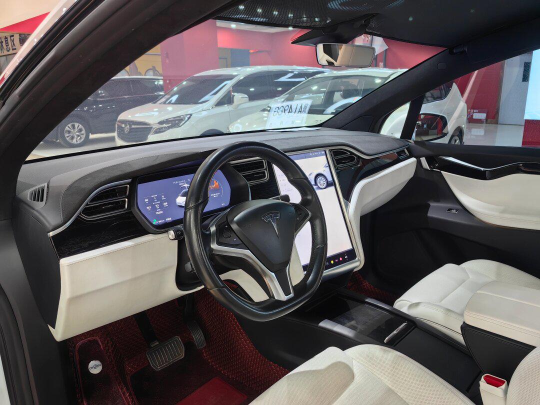 【车辆名称】2016款 model x 90d 【上牌时间】2016年12月 【_model x