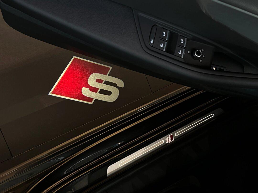 不懂就问|这个a4旅行的迎宾灯怎么回事?_奥迪a4社区_易车社区