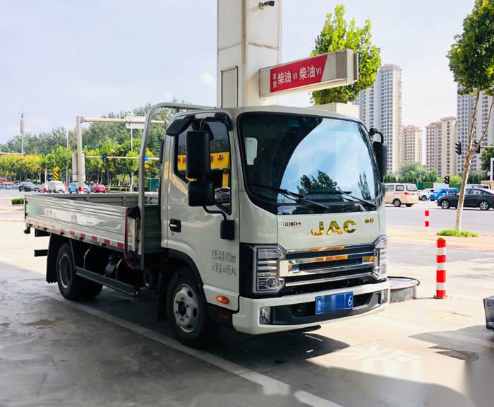 新款江淮1卡帅铃s3助栖霞果农拓销路】"从性价比来看,我认为_瑞风s3