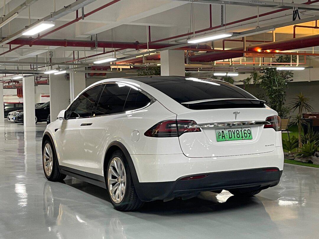21年上牌特斯拉 model x 长续航升级版,2021