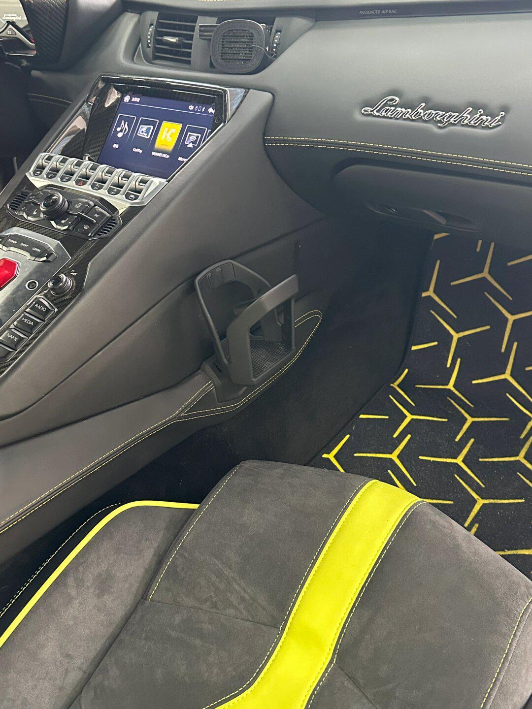 粤澳15年兰博基尼aventador lp700-4 左舵 改全套super_有钱人的社区