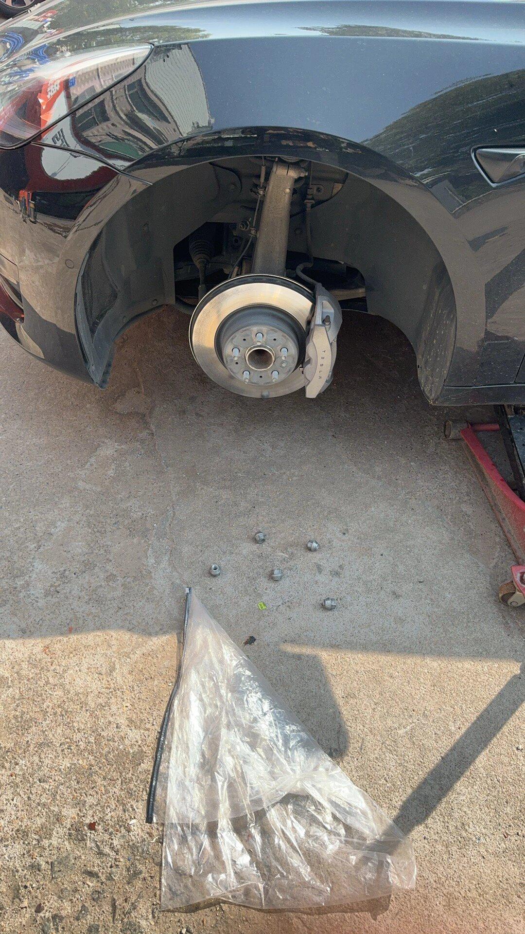 特斯拉model3换韩泰ion轮胎