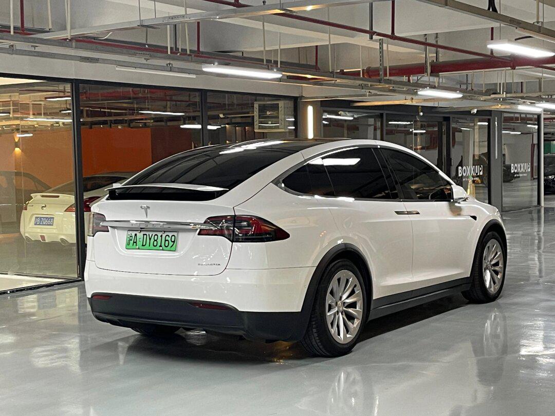 21年上牌特斯拉 model x 长续航升级版,2021