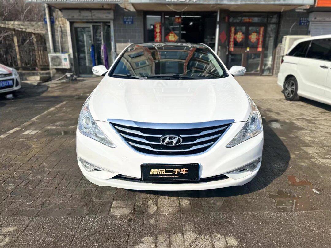 15年现代索纳塔八2.