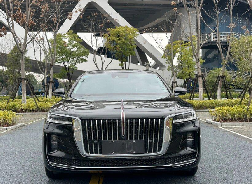 红旗h9 上牌日期:2023年4月 车辆车型:轿车 车辆产地:国产 车辆颜色