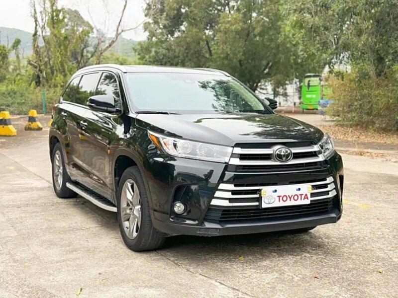 车型:汉兰达 品牌:toyota/丰田 车况:3万-4万公里 排量:2.0t 款