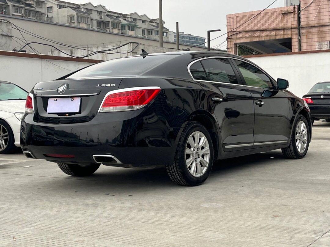 4大君越有喜欢的吗,新车当时落地20多万,现在一个零头也不要,成_君越