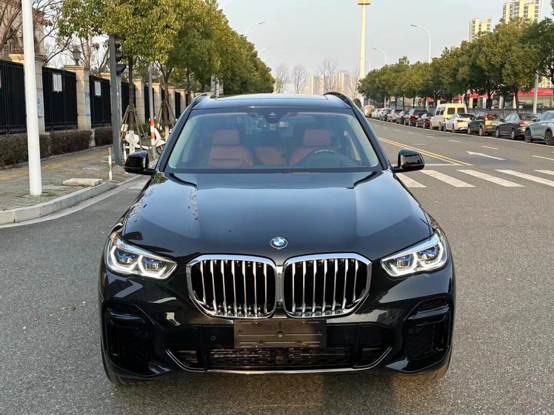 新到宝马x5 尊享型m运动套装30li 【上牌日期】23年2月 【车辆里程】2