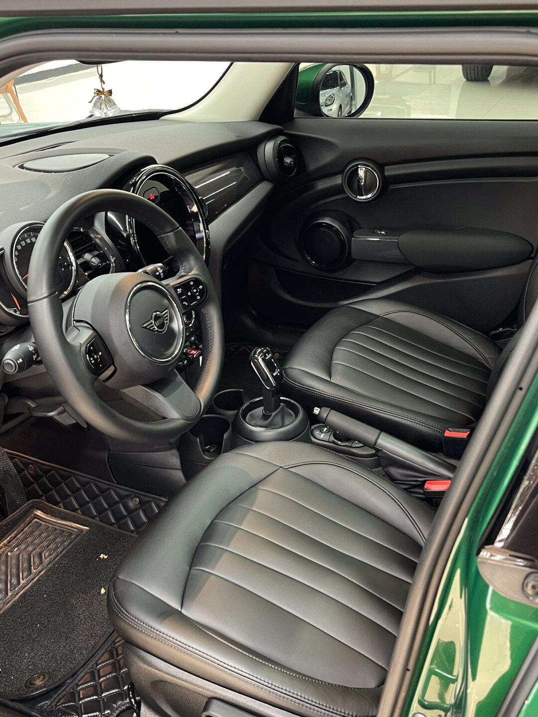 出一台23款mini one1.5t 五门版 一手车