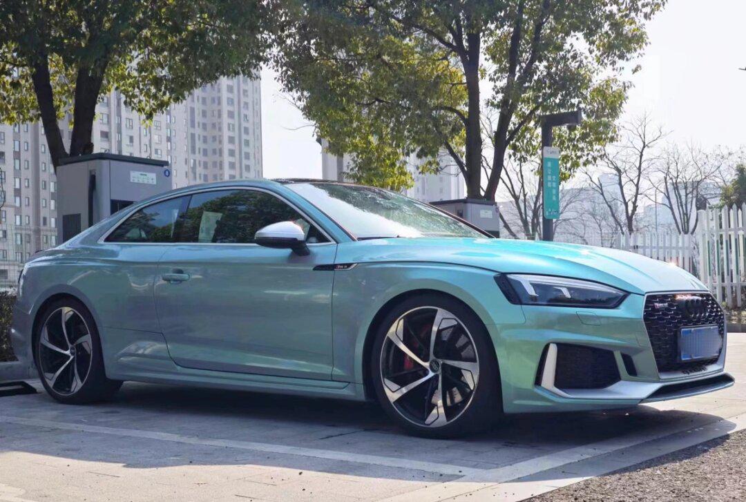 rs5敞篷版多少钱图片