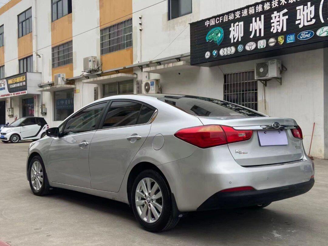 6l自动挡 高配 车况精品 真皮座椅 无钥匙进入_起亚k3社区_易车社区