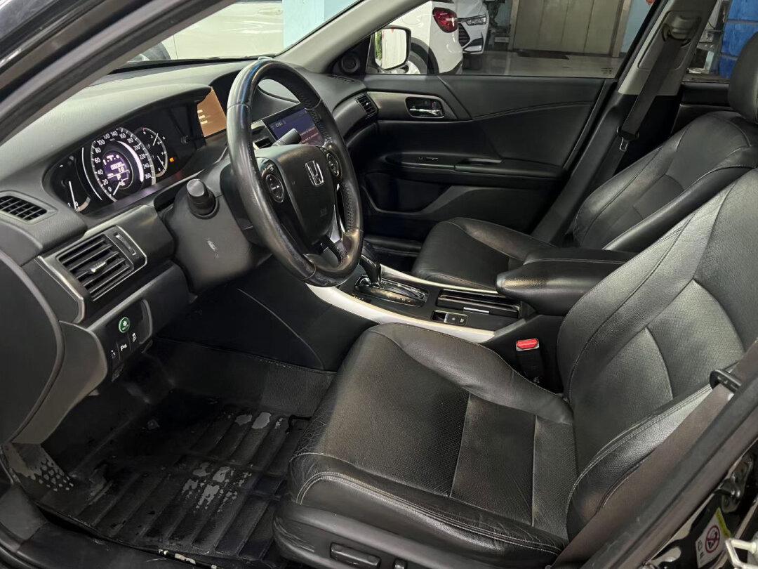58万15年九代本田雅阁自动2.0l无钥匙进入一键启动>1080_810