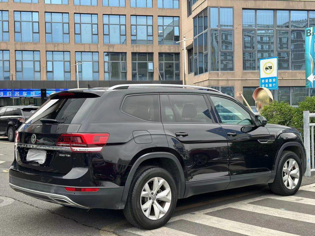 17年9月上牌大众途昂330tsi两驱舒适版2.