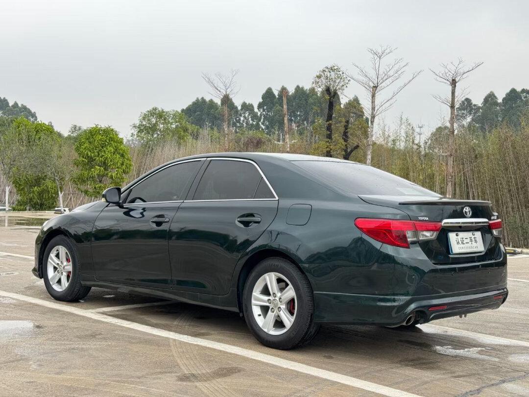 新到丰田锐志13款青锐版,17年上牌一手车,原车白色升级祖母绿,音响,台