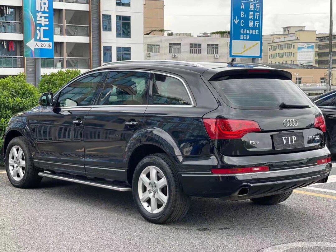 13年4月份上牌的奥迪q7 35技术型 3.