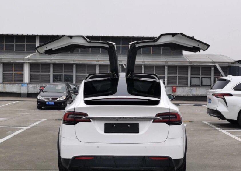 特斯拉model x90d 售价:24.