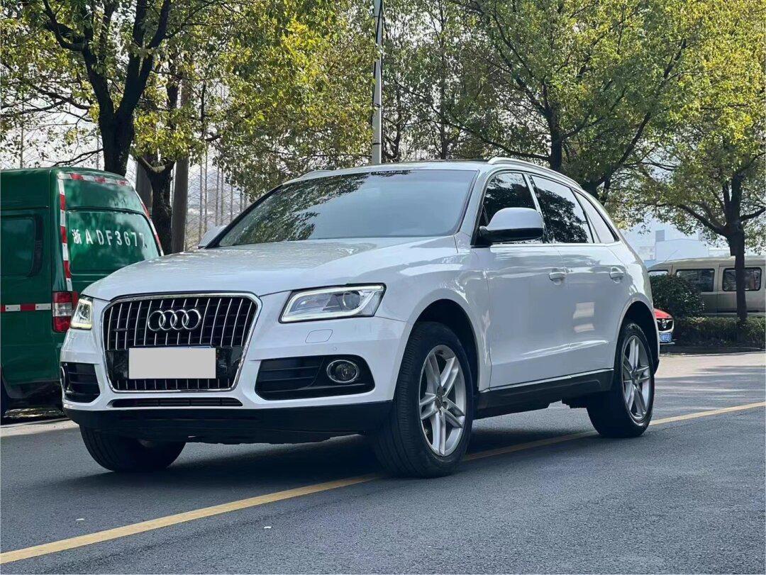 17款奥迪q5,40tfsi技术型,实表8万公里,配置多多:19寸轮毂,电尾,一