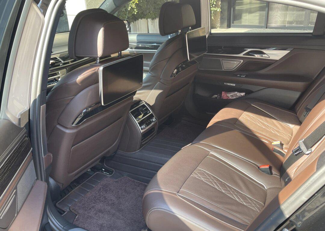 精品二手车推荐官[话题]# 宝马740li领先m运动 售价:40.