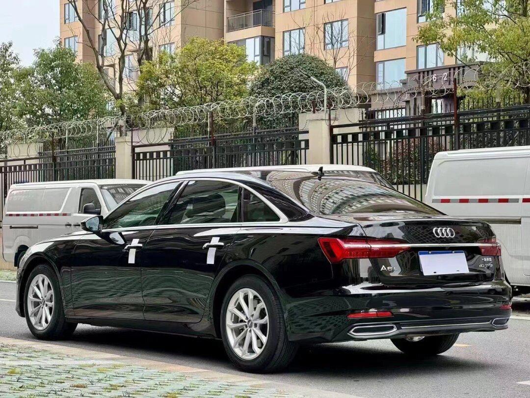 21年奥迪a6l 40豪华致雅版 个人一手,4万公里,整车原版无任何换件