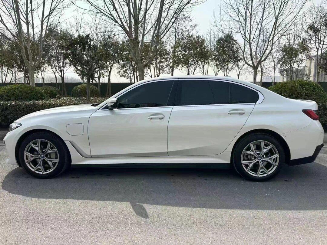 23年宝马i3纯电动 续航526 车况准新,仅仅行驶1.