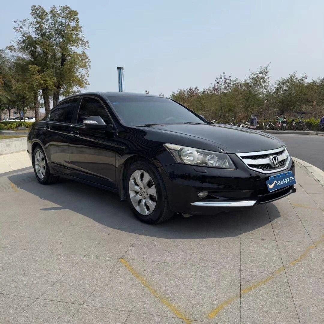 38万 粤l户9712年本田雅阁2.