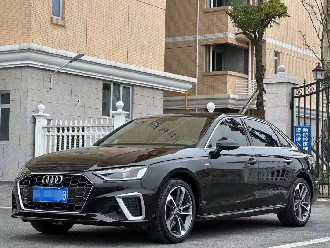 最新拿下21年奥迪a4l 40tfsi时尚动感型,一手私家车,选装360环影,4