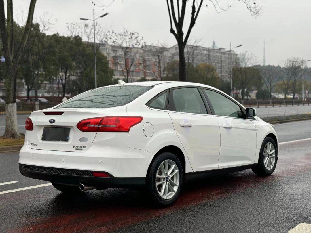 最新拿下17年福特福克斯1.5t,一手私家车,实表9万多公里,车况原版.