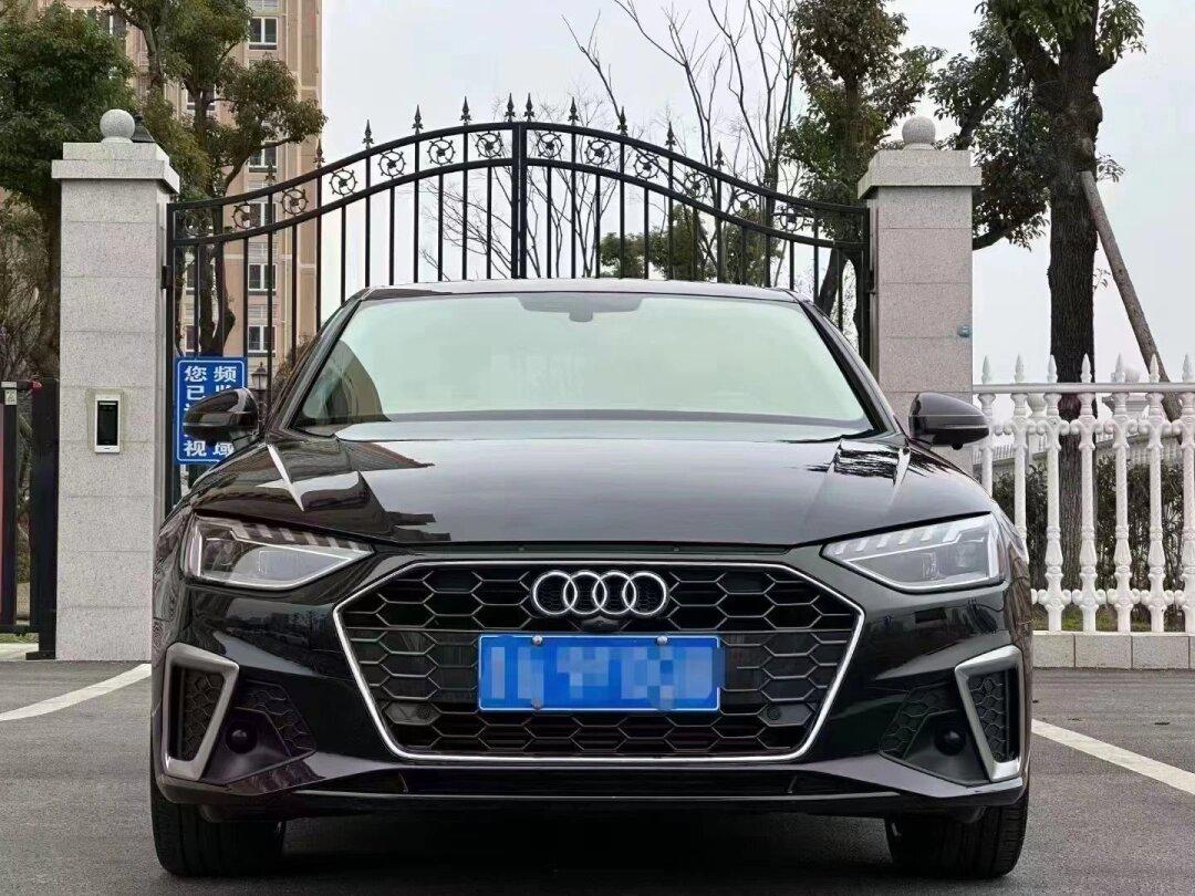最新拿下21年奥迪a4l 40tfsi时尚动感型,一手私家车,选装360环影,4