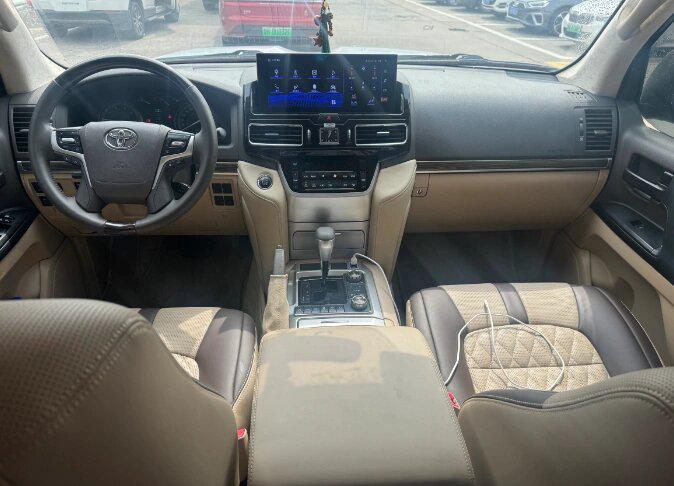 丰田陆地巡洋舰兰德酷路泽 售价:46.