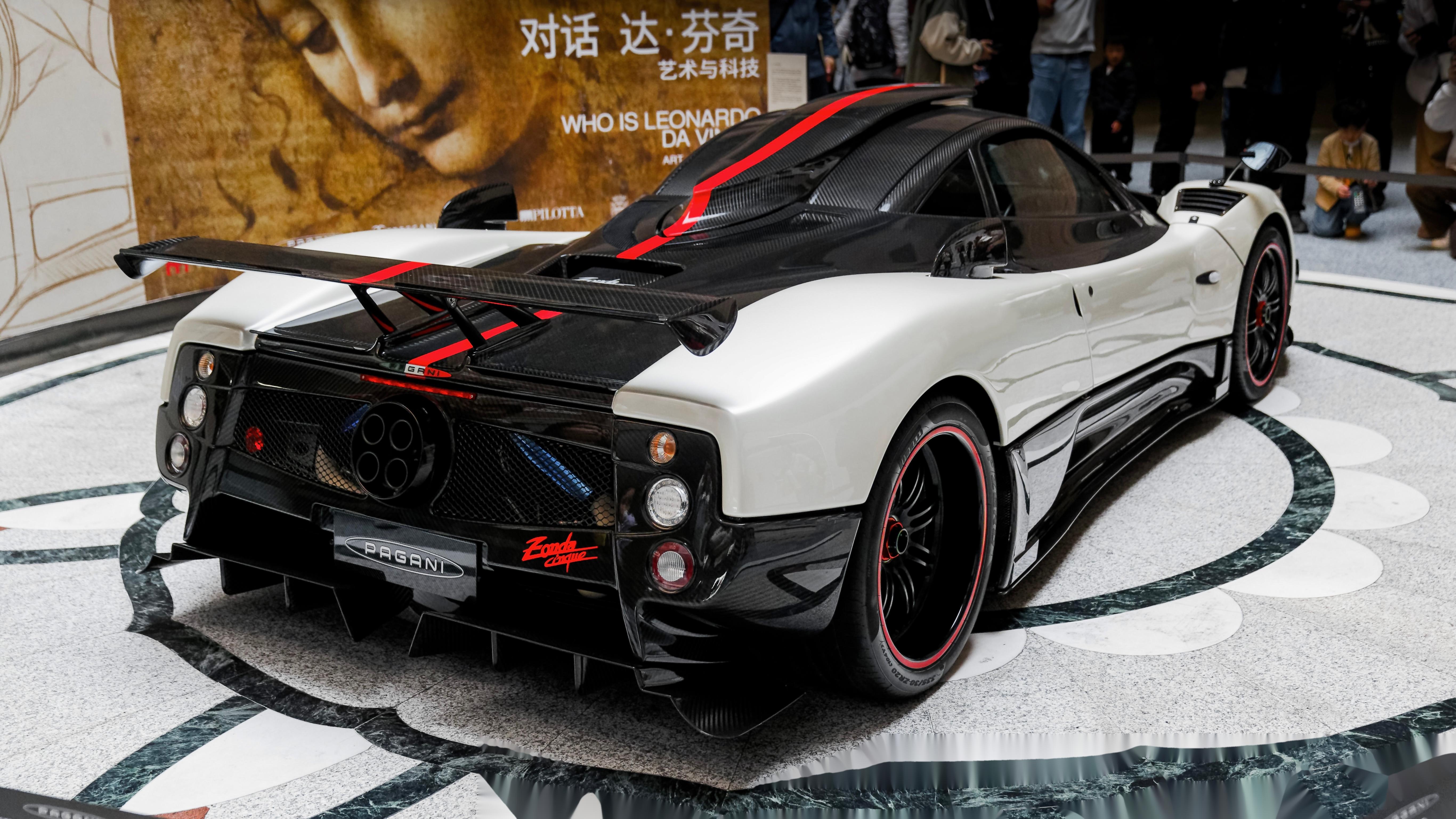 paganizondacinque一件可以上路驾驶的艺术品