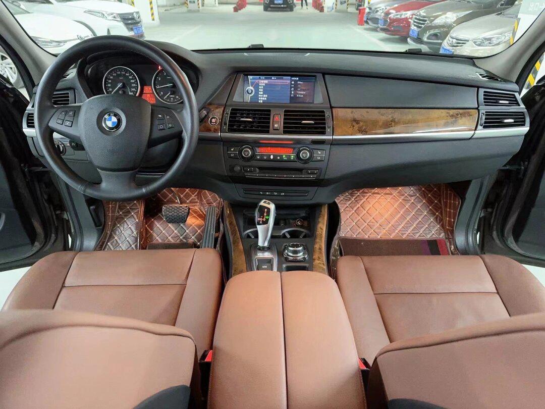 13年6月宝马x5 3.0t领先型 大表哥一手车13万公里车况原版