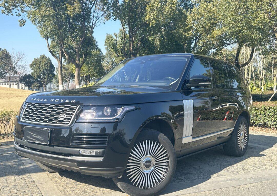 路虎揽胜行政 售价:64.58万元 上牌日期:2018年7月 车辆车型:越野车