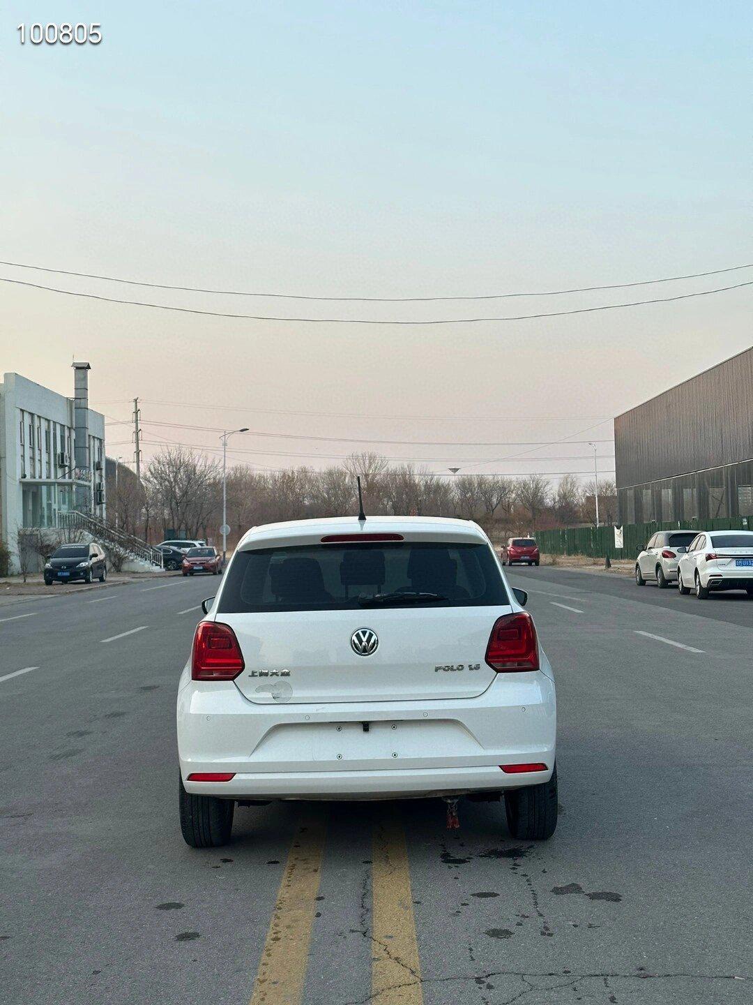 14年大众polo,1.6自动档,个人一手车,审保24年9月.