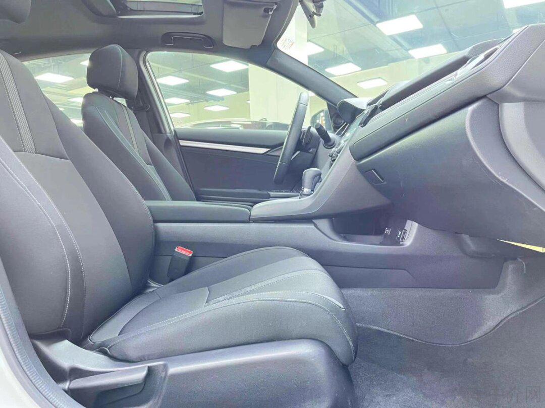 本田思域两厢潮酷控 售价:9.