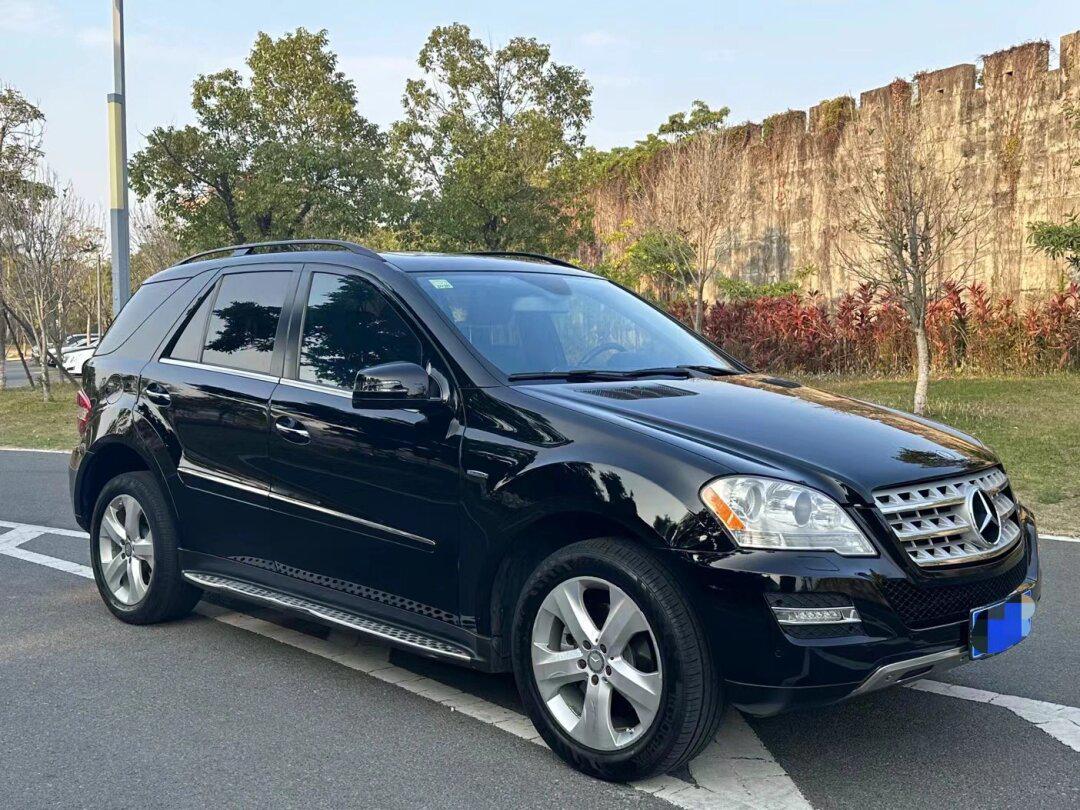 当前位置:>易车>社区>奔驰m级社区>12年一手保留牌ml300柴油版,美规3.