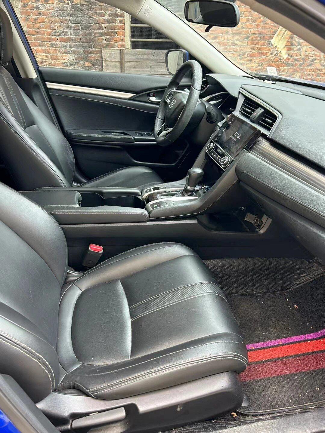 99万 粤t户9720年1月新款本田思域1.5t劲动版 一键启动 真皮座