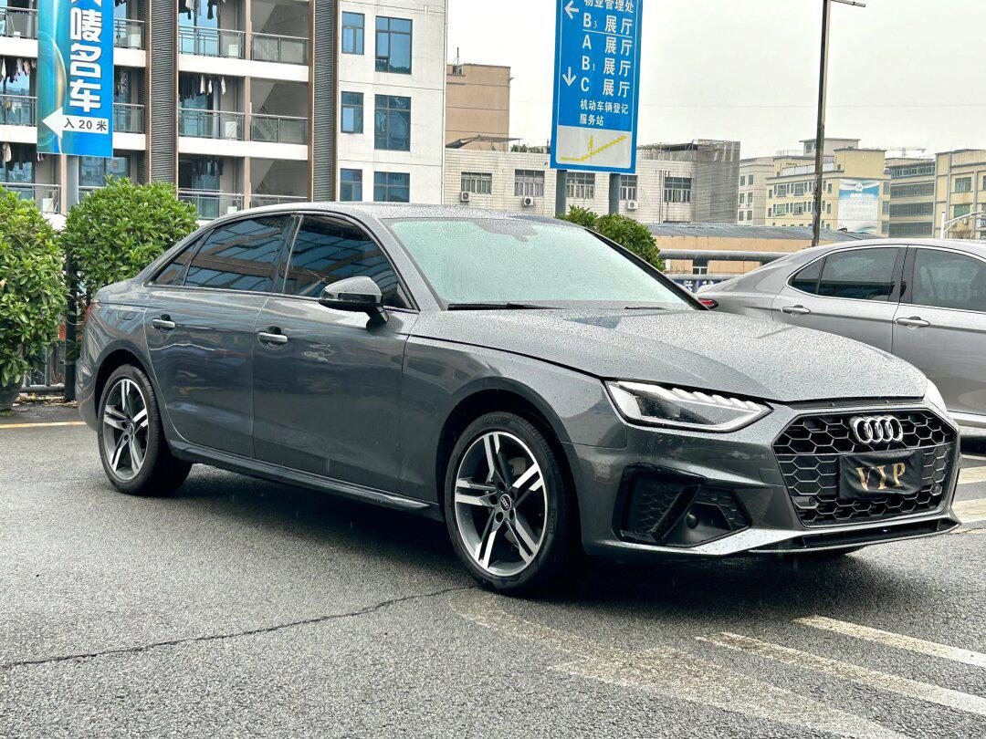 23年6月奥迪a4l 40tfsi豪华动感型