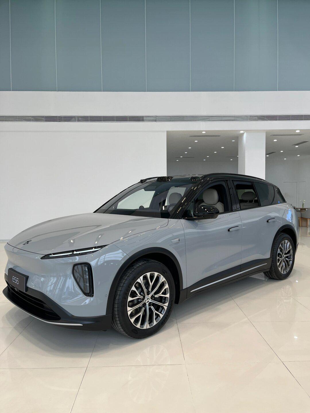 蔚来es6,星灰,珍珠贝,多辐织雪