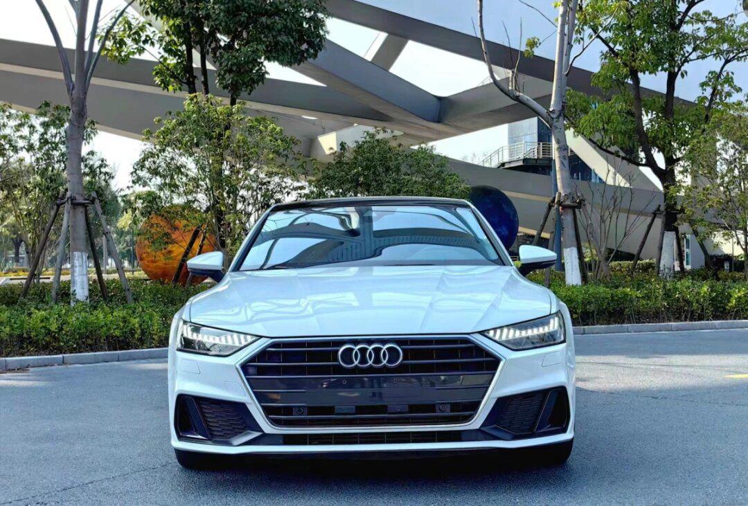 奥迪a7 售价:38万元 上牌日期:2021年5月 车辆车型:轿车 车辆产地:进