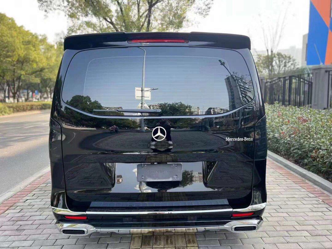 奔驰威霆高配 售价: 23.