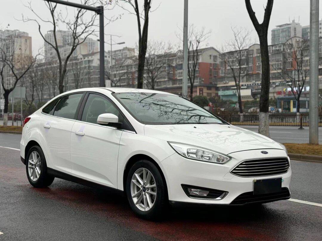 最新拿下17年福特福克斯1.5t,一手私家车,实表9万多公里,车况原版.