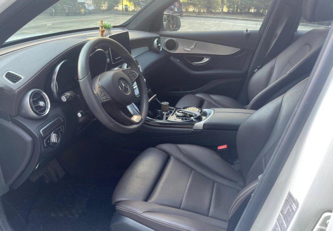 奔驰glc200l 售价:23.