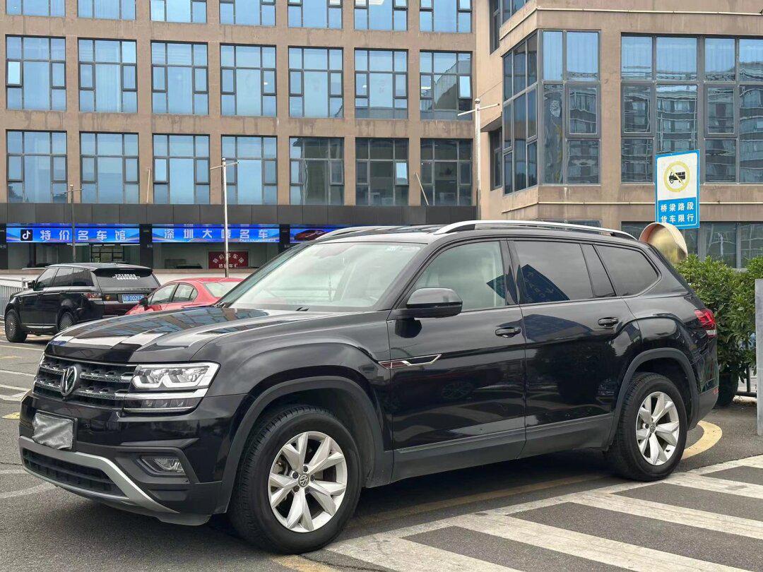 17年9月上牌大众途昂330tsi两驱舒适版2.