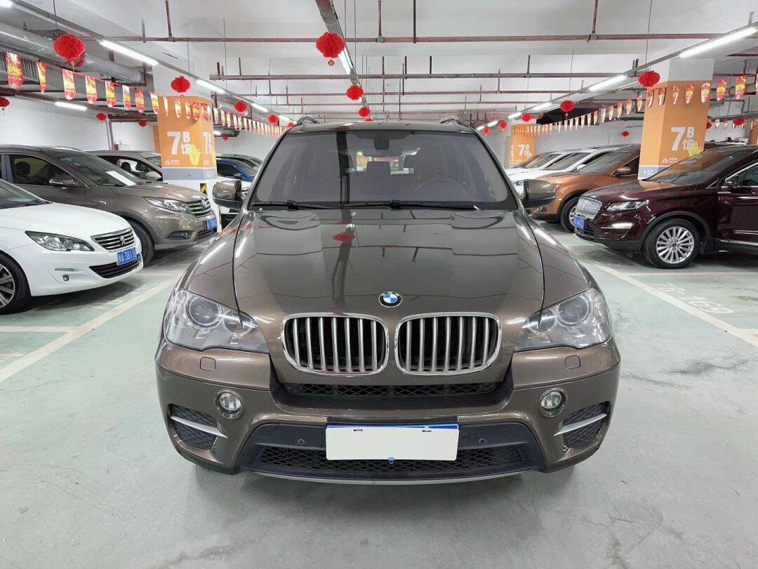 13年6月宝马x530t领先型大表哥一手车13万公里车况原版