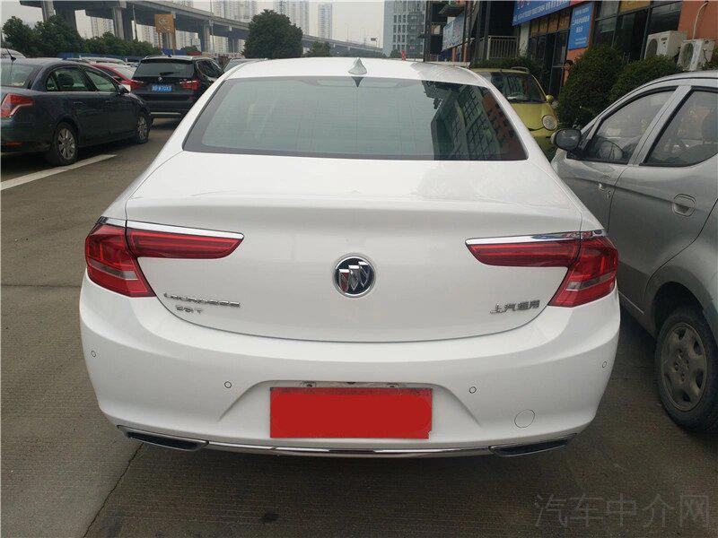 别克君越2.0t 旗舰型最高配 售价:12.