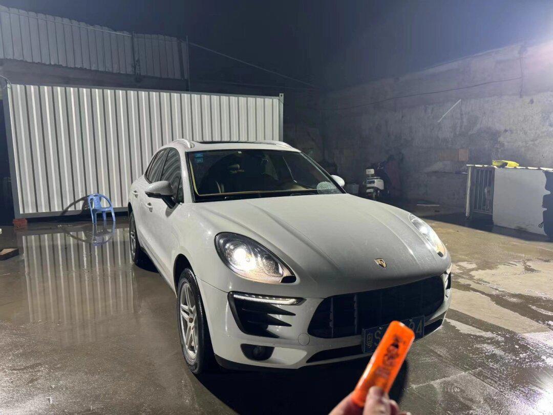 8万 粤s户97准17年保时捷迈凯macan排量2.