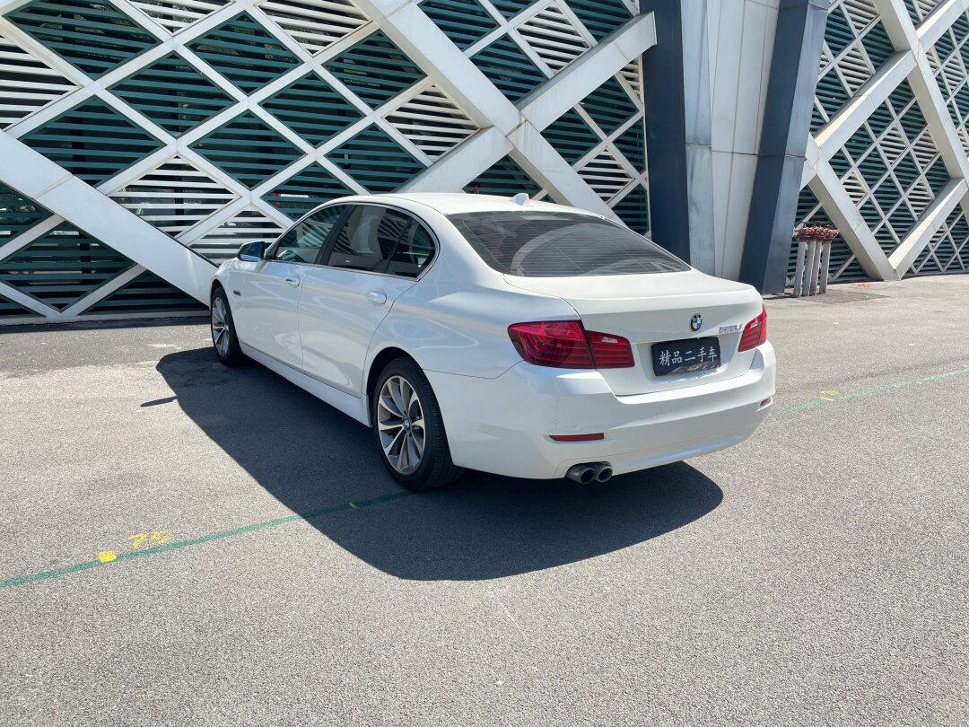 12入户宝马528li领先型2.