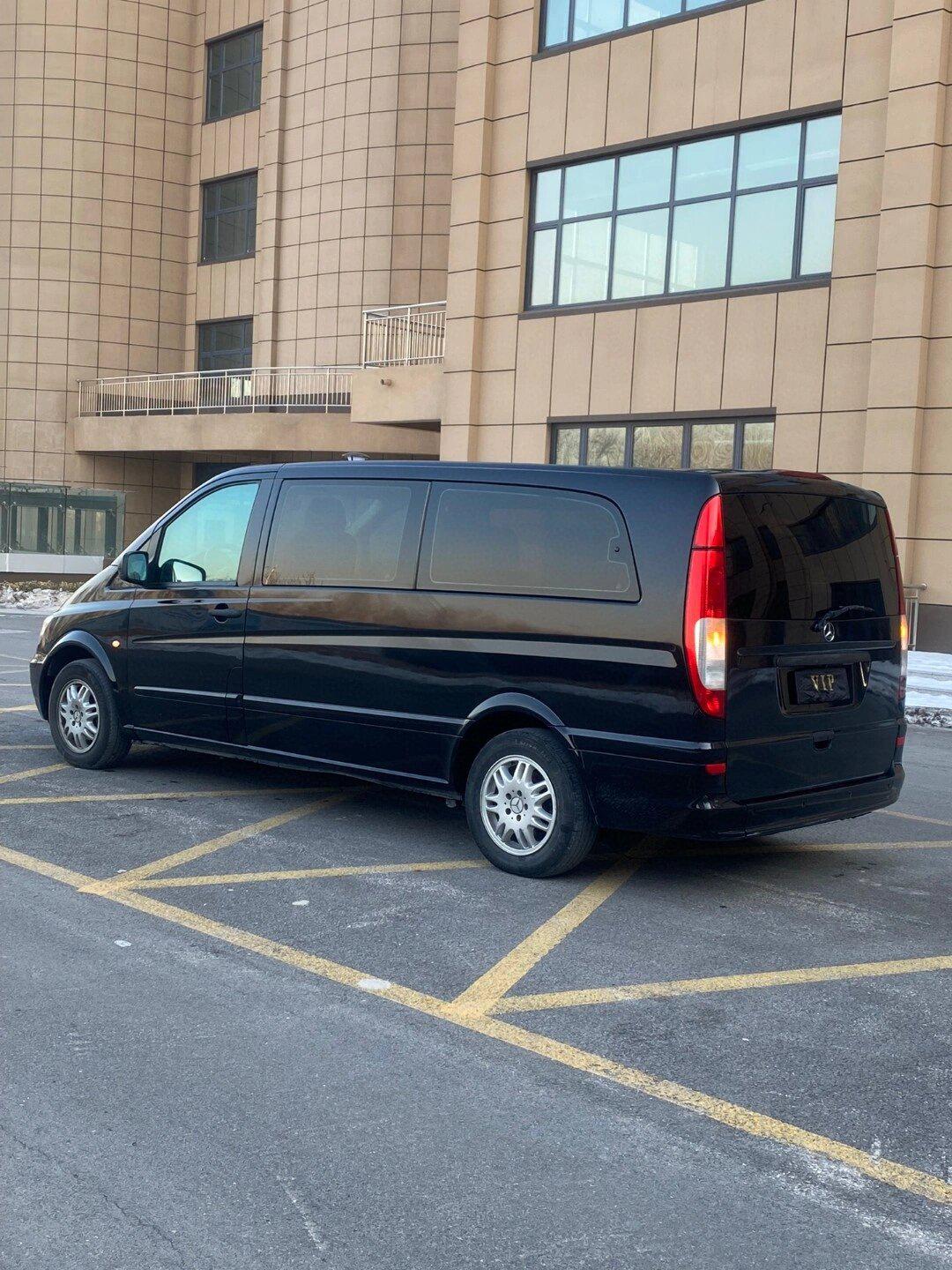 新到13年奔驰威霆加长版本,新车指导价35.89万,车况极品,,2.5l v6豪