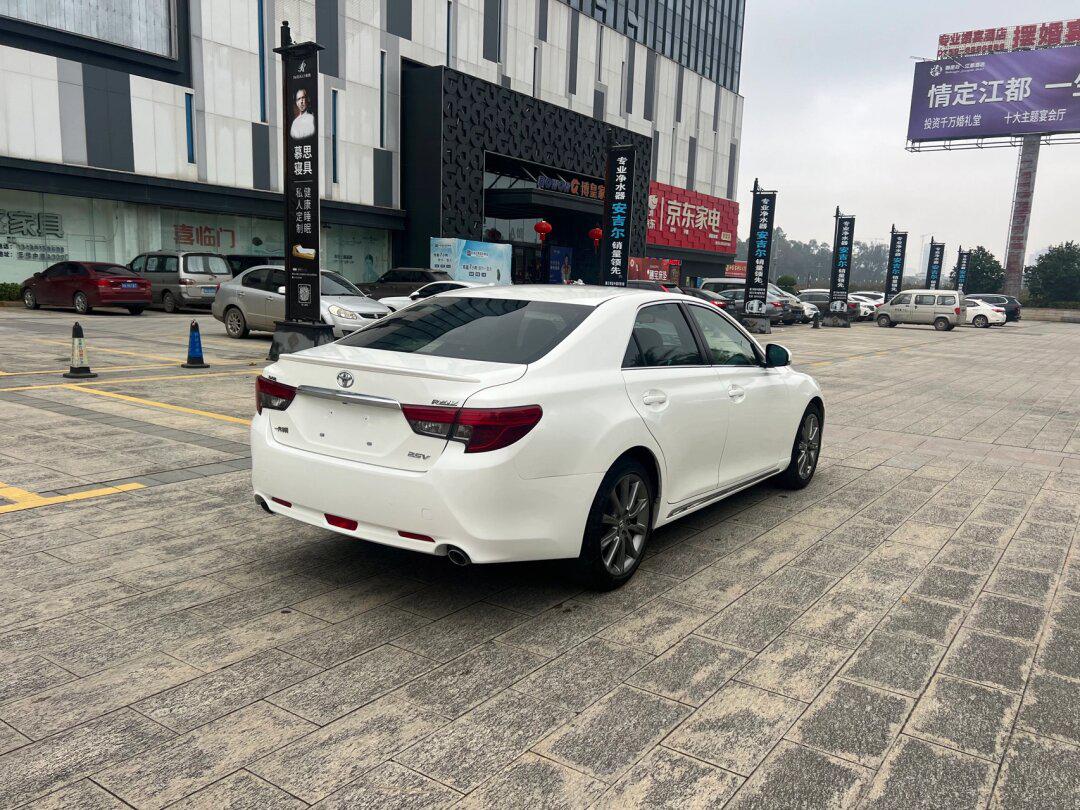 15年 丰田 锐志 2.5v 尚锐版- 全车原版没事故 家人过户一次 行驶11万